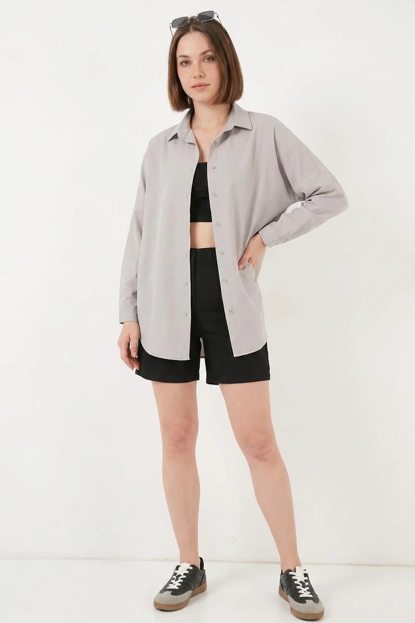 Kadın Oversize Kesim Basic Pamuklu Açık Gri Gömlek