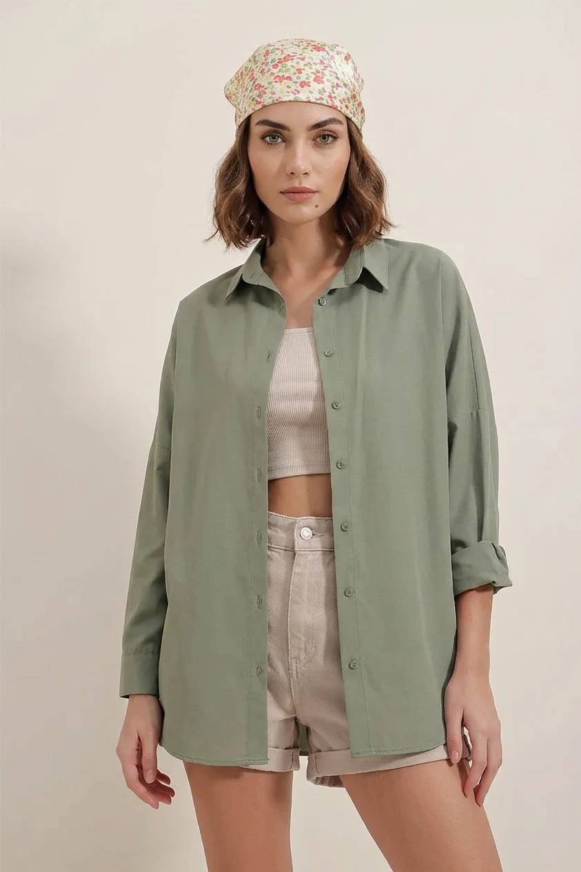 Kadın Oversize Kesim Basic Pamuklu Haki Gömlek
