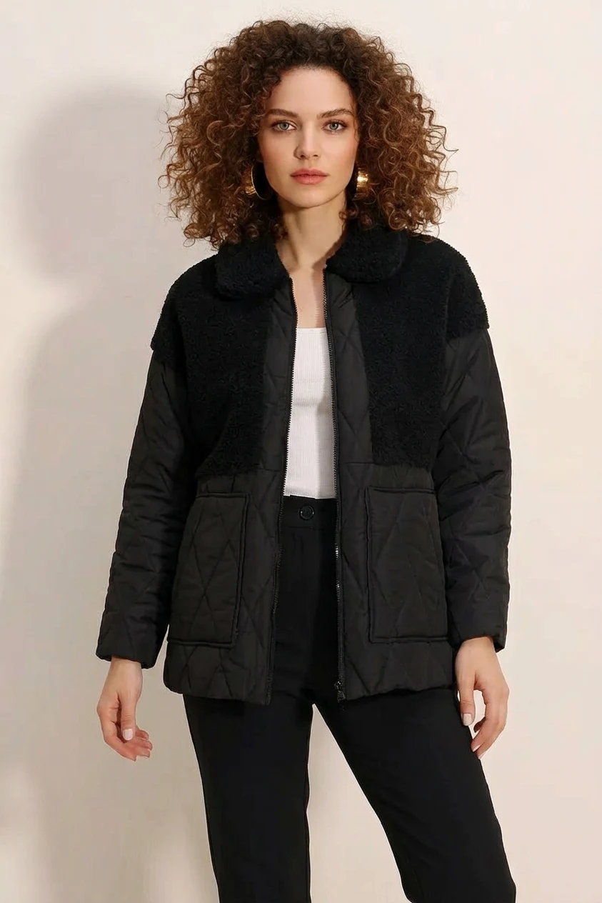 Kadın Yüksek Yaka Kapitone Peluş Detaylı Oversize Siyah Mont