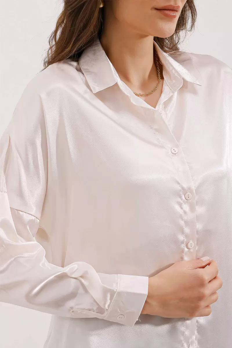 Kadın Oversize Saten Bej Gömlek