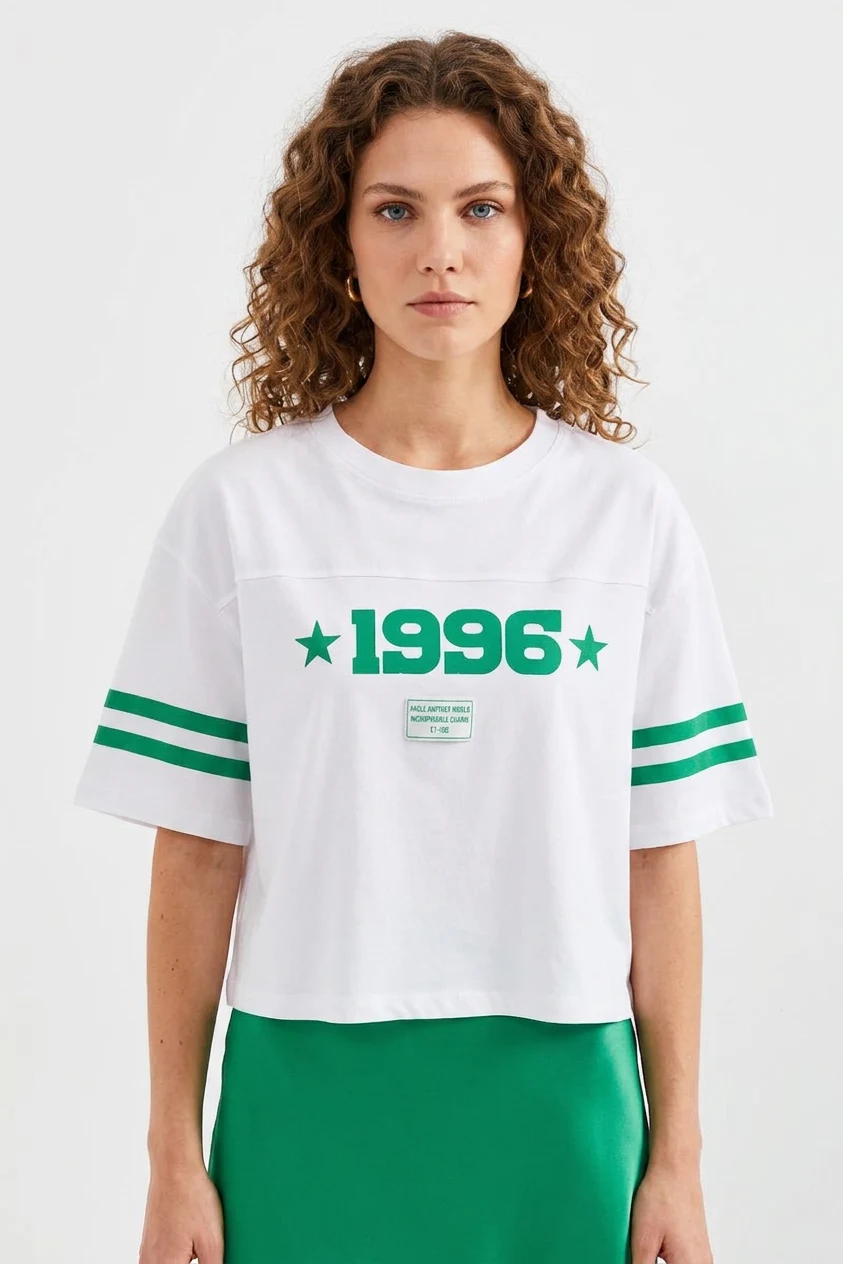 Kadın Yuvarlak Yaka Basic Oversize Çizgili Kol Baskılı Beyaz Tişört