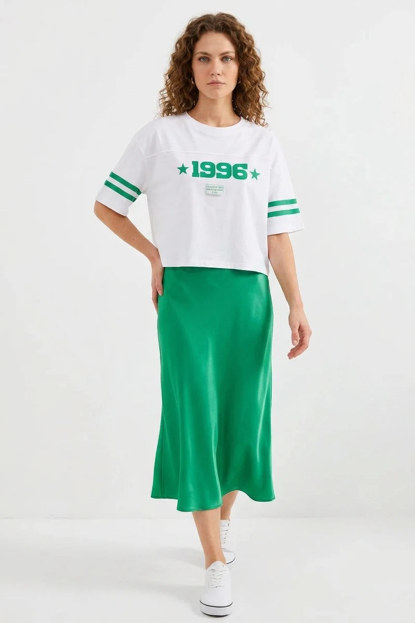 Kadın Yuvarlak Yaka Basic Oversize Çizgili Kol Baskılı Beyaz Tişört