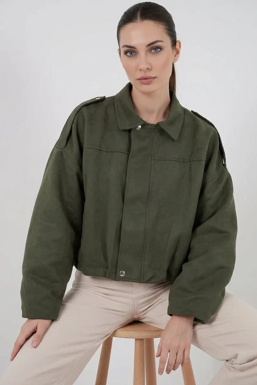 Kadın Klasik Yaka Oversize Kesim Omuz Detaylı Haki Ceket