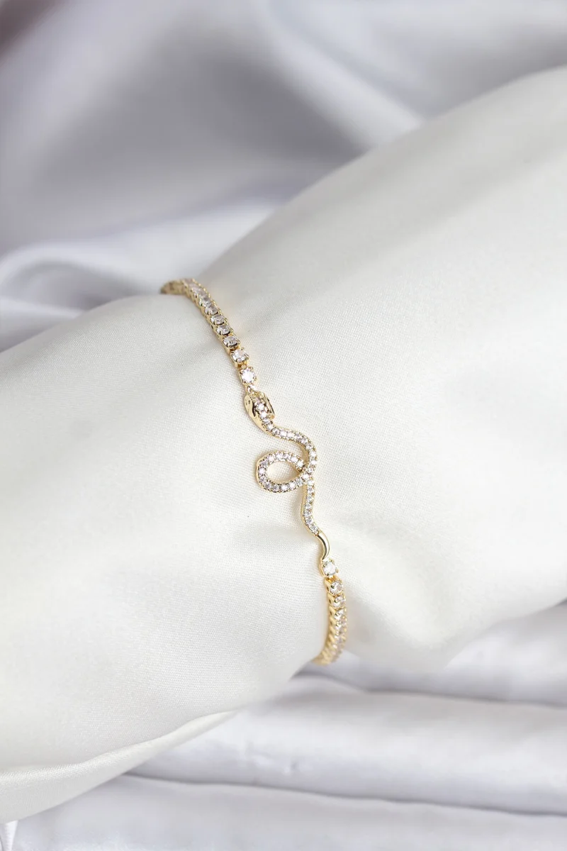 Yılan Model Zirkon Taşlı Gold Renk Pirinç Su Yolu Kadın Bileklik
