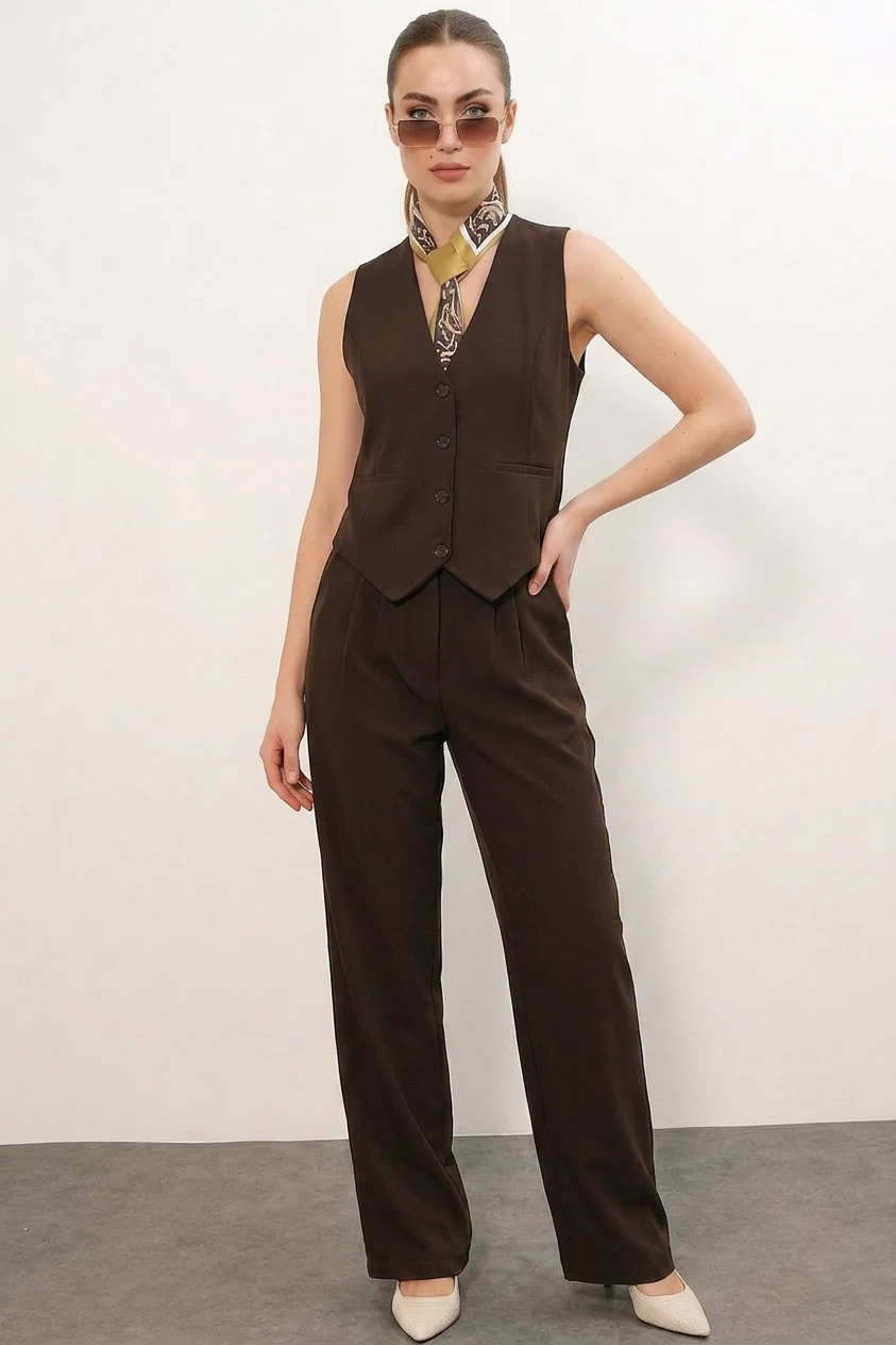 Kadın V Yaka Desenli Eşarp Kahverengi Takım