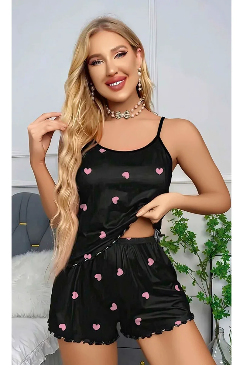 Rahat Askılı Şortlu Siyah Pembe Kalp Desenli Gecelik Takımı