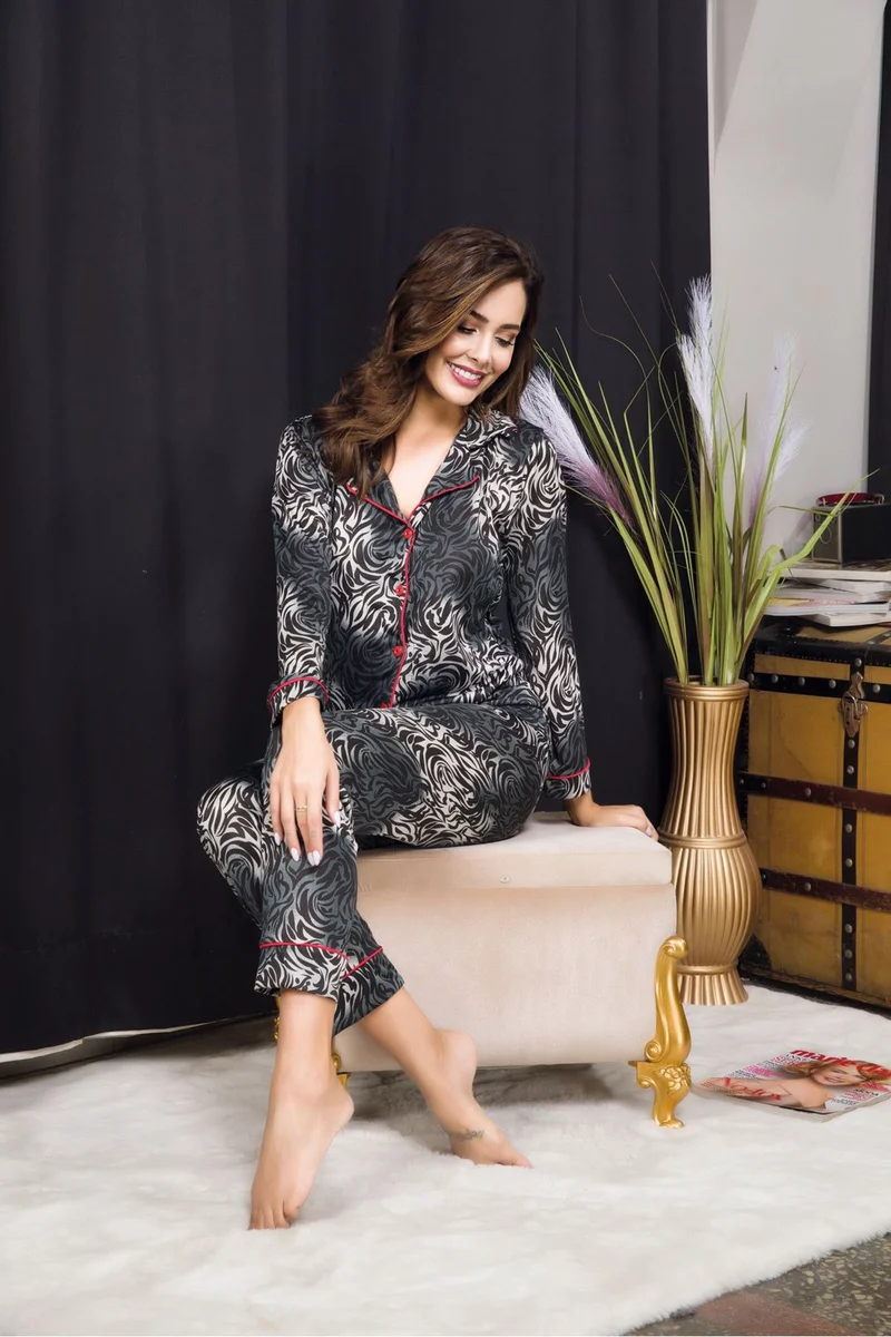 Kadın Seksi Siyah Desenli Düğmeli Alt Üst Gecelik Pijama Takımı Uzun Kollu Pijama Takım