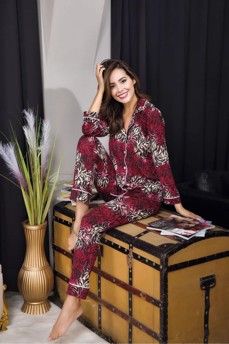 Kadın Seksi Kırmızı Desenli Düğmeli Alt Üst Gecelik Pijama Takımı Uzun Kollu Pijama Takım