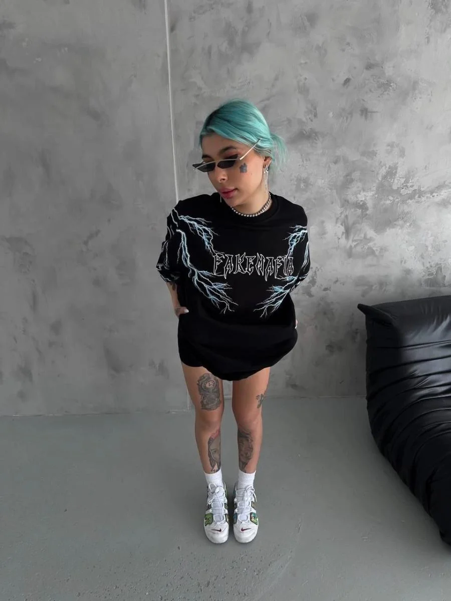 Kadın Bisiklet Yaka Yıldırım Baskılı  Kısa kol Oversize T-Shirt - Siyah