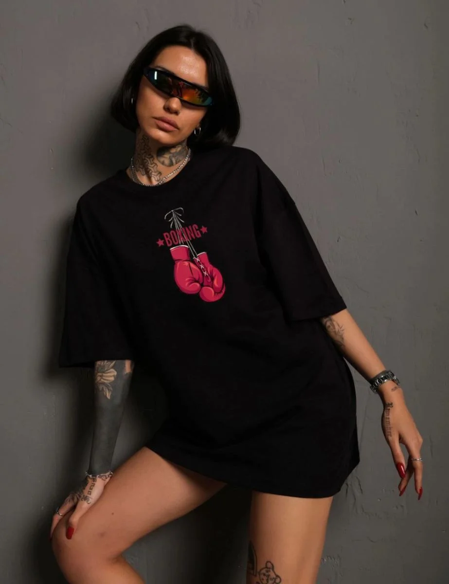 Kadın Kısa Kol Tişört Bisiklet Yaka Boxy Eldiven Baskılı T-Shirt - Siyah