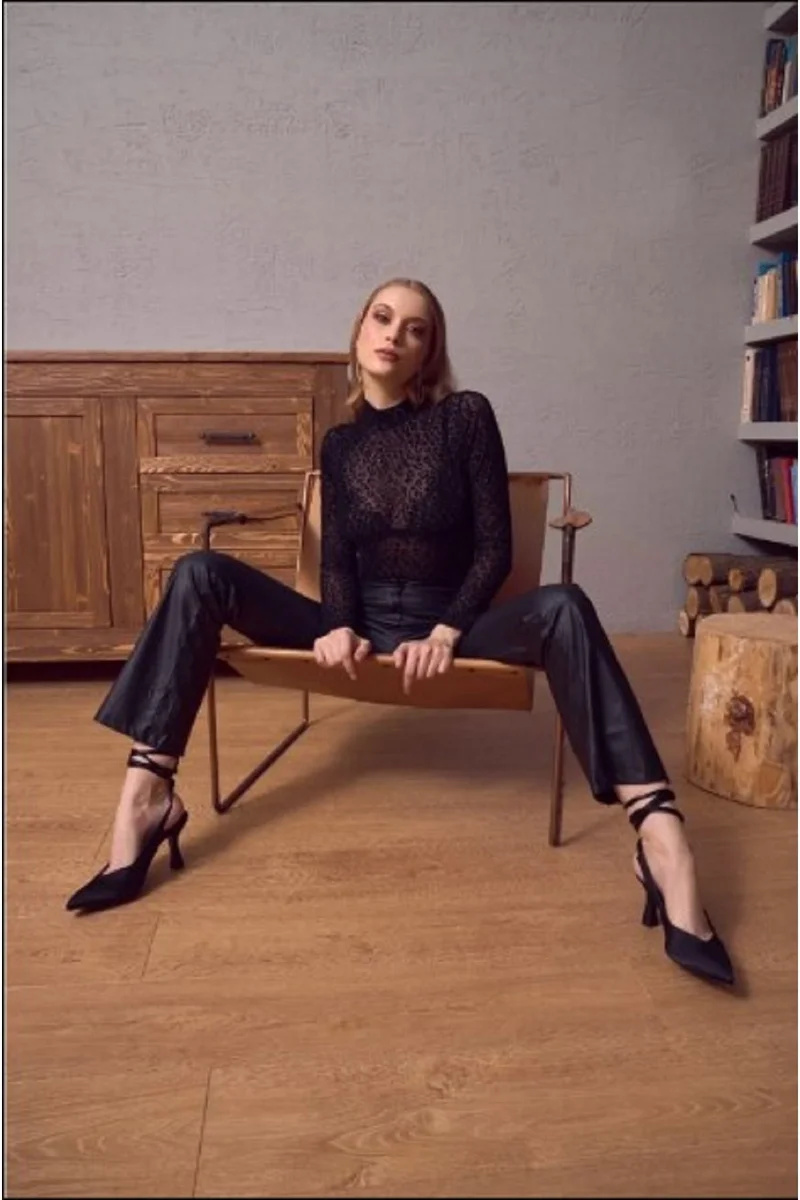 Yüksek Kalite Kadın Siyah Leopar Desenli Flok Baskı Simli Çıtçıtlı Zarif Ve Şık Soft Dantel Bodysuit