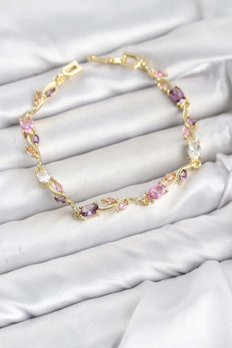 Pirinç Gold Renk Pembe ve Mor Zirkon Taşlı Çiçek Model Kadın Bileklik