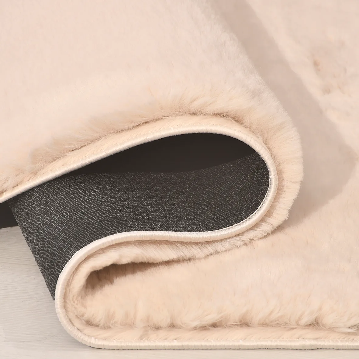 YoudayHomeCollection Tavşan Poly Peluş Model Halı 100X250