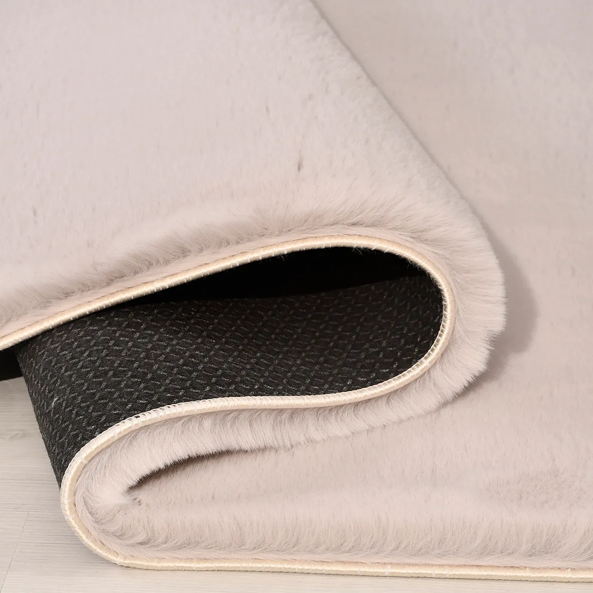 YoudayHomeCollection Tavşan Poly Peluş Model Halı 200X250