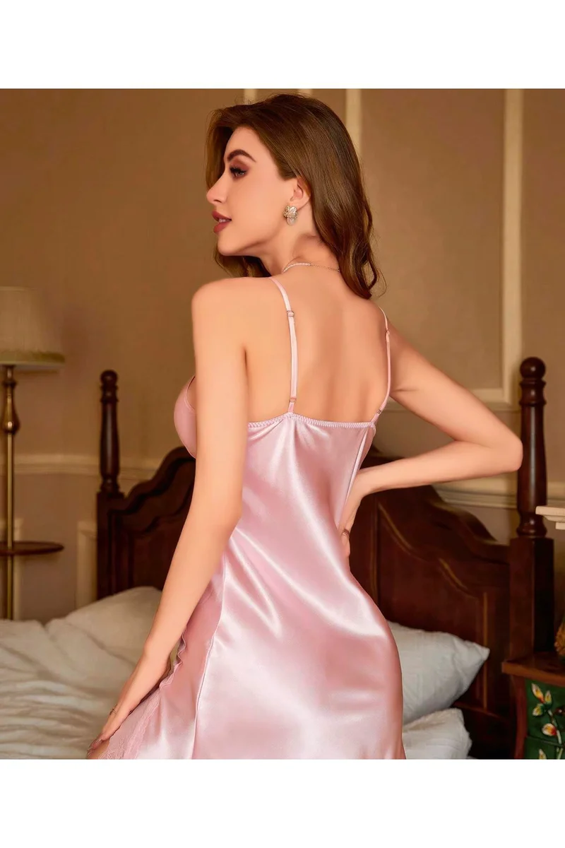 Kadın Seksi Toz Pembe Saten Yan Yırtmaçlı Rahat Gecelik