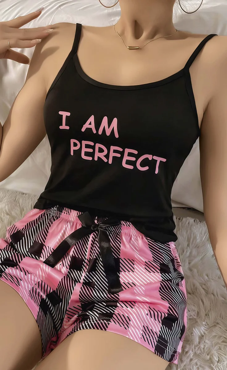 Kadın Siyah Kare Desenli Askılı Şortlu Pijama Takım