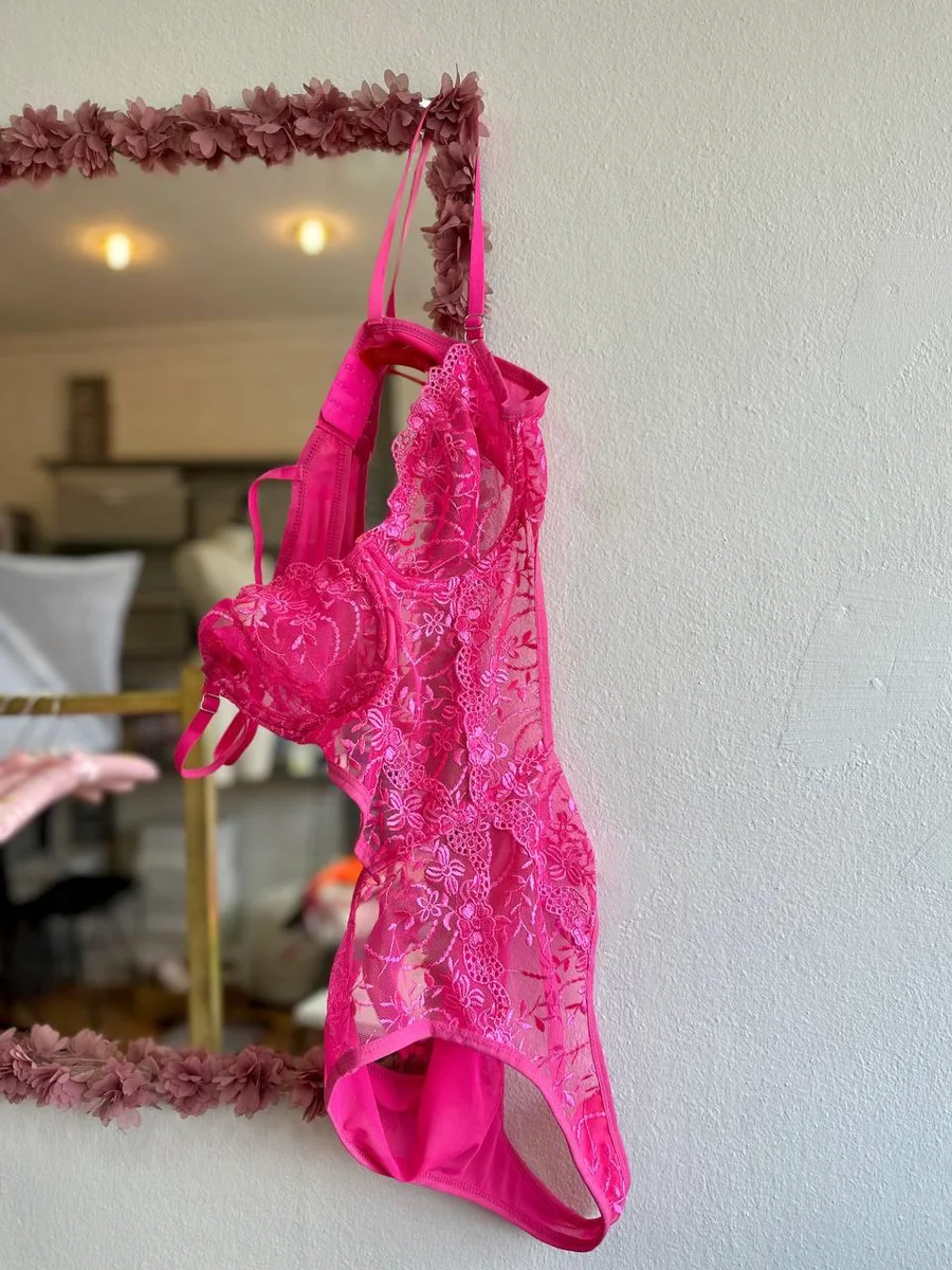 Çiçek Desenli Pembe Bodysuit