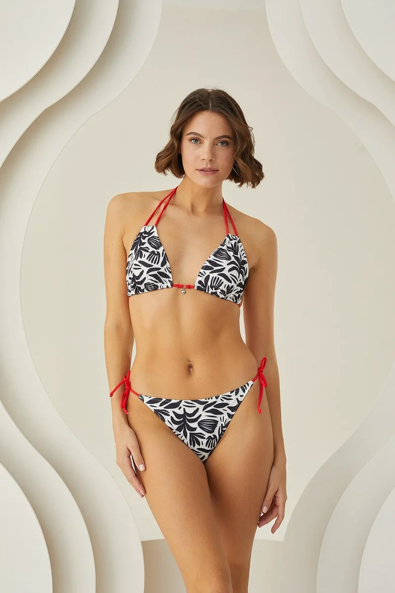 Siyah Beyaz Desenli Kırmızı İp Askılı Boyundan Bağlamalı Bikini Takımı