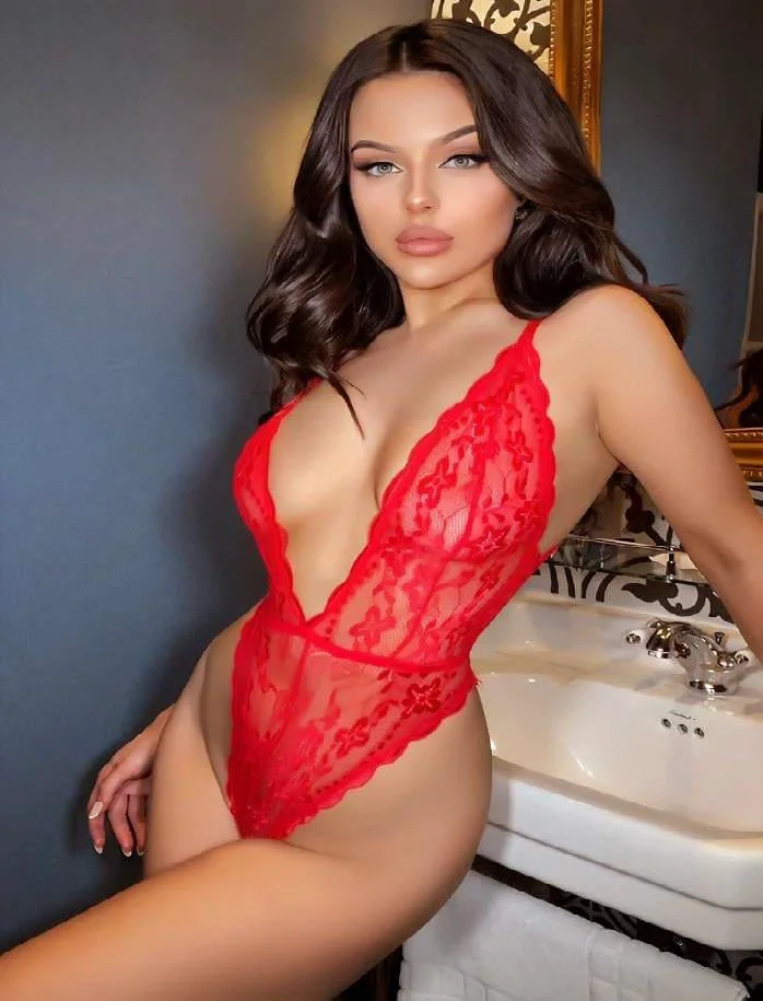 Kırmızı Dekolteli Dantelli Fantezi Askılı Babydoll
