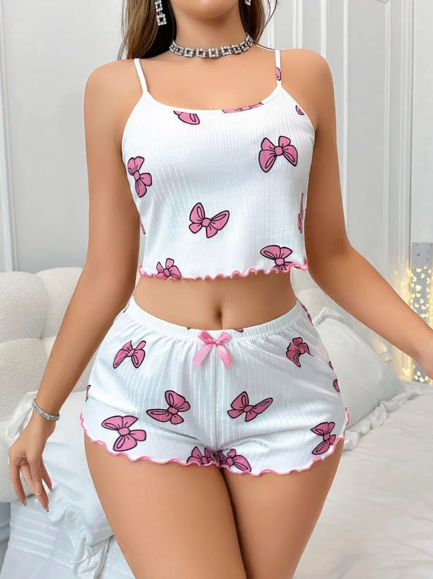 Pamuklu Beyaz Üstüne Pembe Kurdela Desenli Fitilli Askılı Şortlu Pijama Takımı
