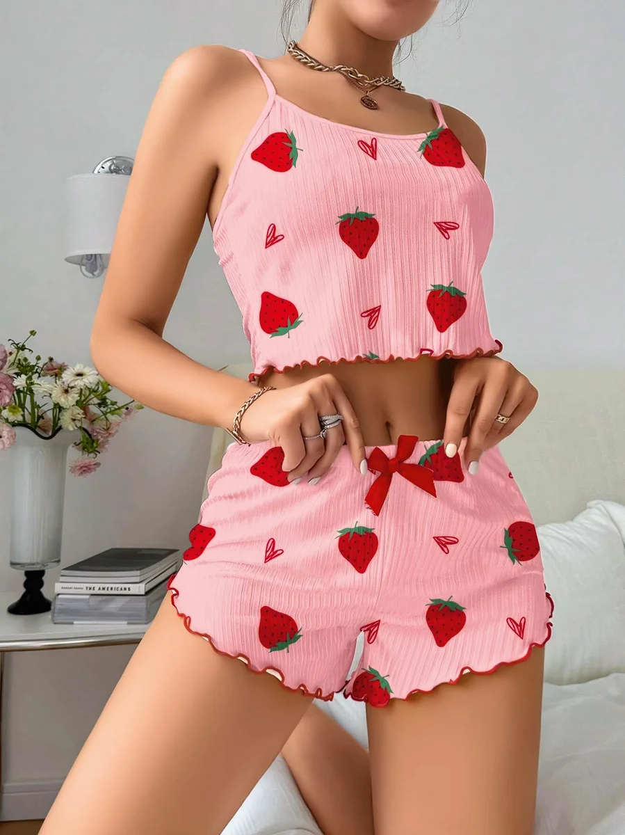 Pamuklu Pembe Üstüne Çilek Desen Fitilli Askılı Şortlu Pijama Takımı