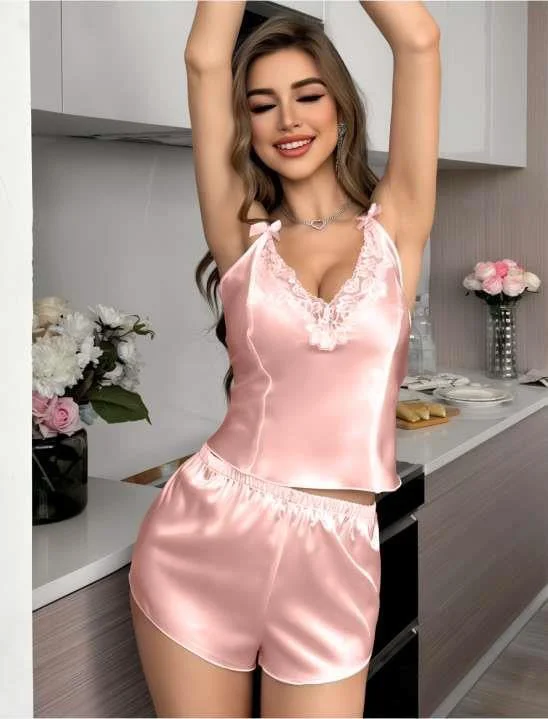 Pembe Dantel İşlemeli İnce Askılı Saten Şortlu Takım