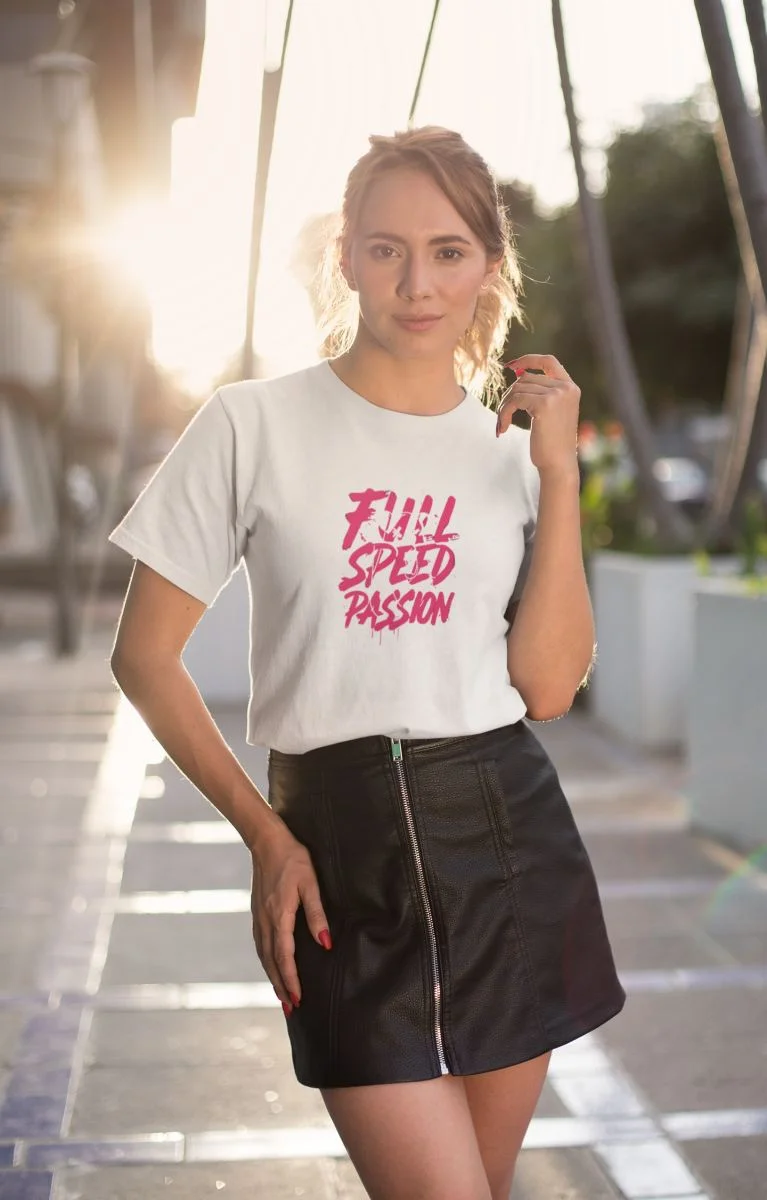 Kadın Özel Baskılı Modern Fit %100 Pamuk Bisiklet Yaka T-Shirt