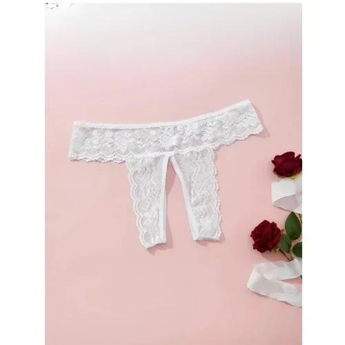 Fantezi Kadın 3'lü Özel Bölgeleri Açık Dantelli Tanga seti