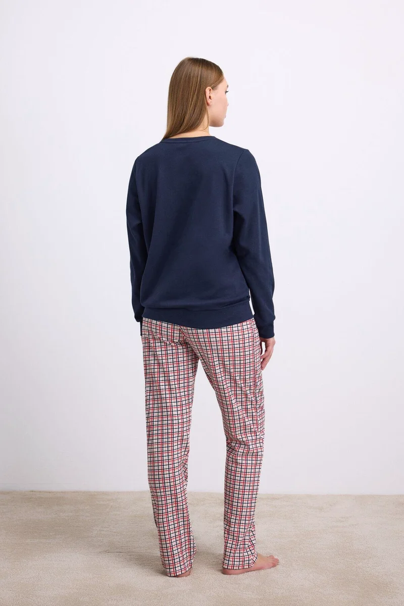 Rahat ve Şık %100 Pamuklu Uzun Kol Sweatshirt ve Ekose Pantolon Pijama Takımı