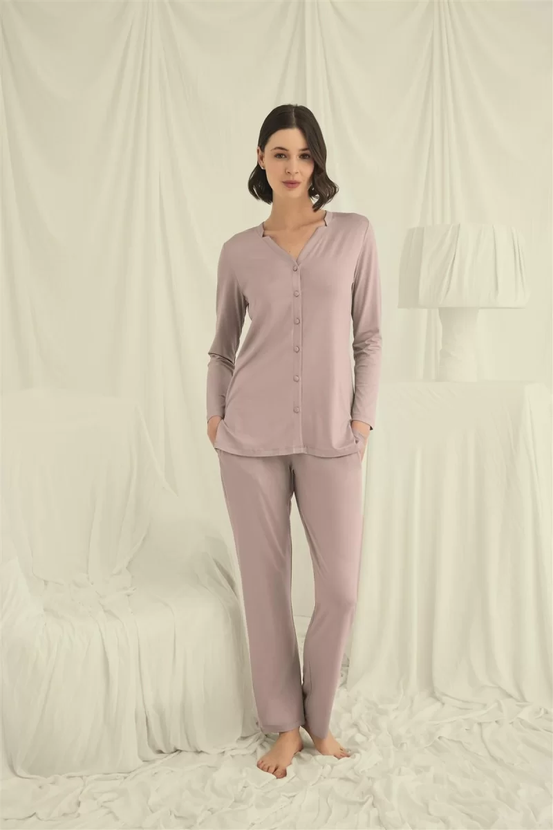 Uzun Kollu Düğmeli V Yaka Pijama Takımı