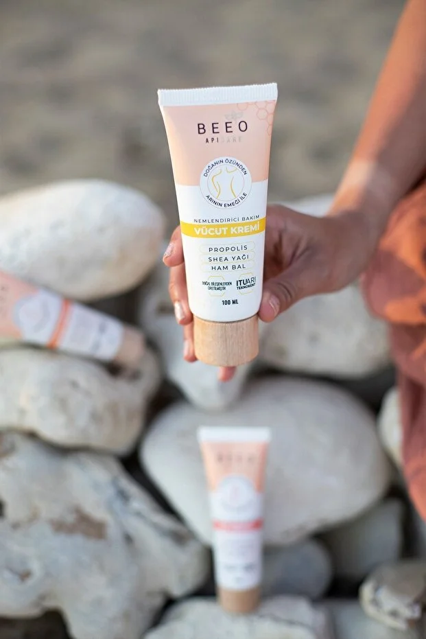 Vücut Bakim Kremi %100 Doğal Naturel Apicare Vücut Bakim Kremi 100 Ml