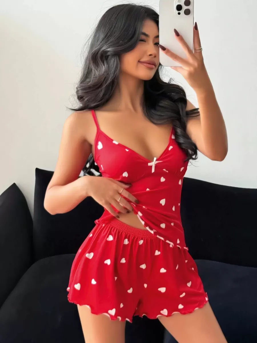 Kadın Kalp Desenli Şortlu Pijama Takımı Rahat ve Şık Ev Giyim Seti