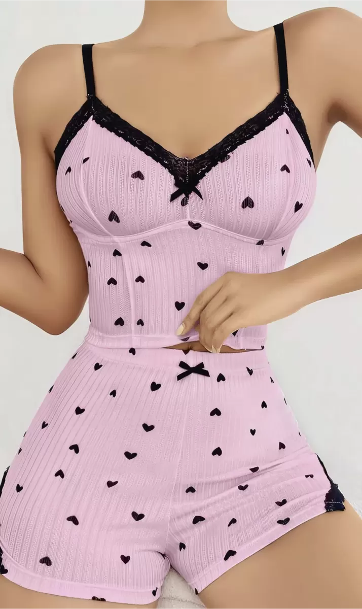 Kadın Pembe Kalp Desenli Askılı Şortlu Pijama Takımı Rahat Şık 2’li Set