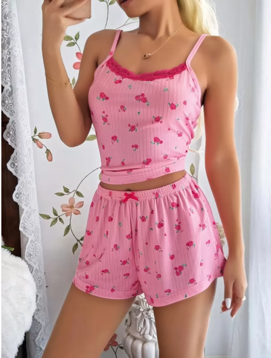 Kadın Pembe Çiçek Desenli Dantel Detaylı Şortlu Pijama Takımı Şık Rahat 2’li Set