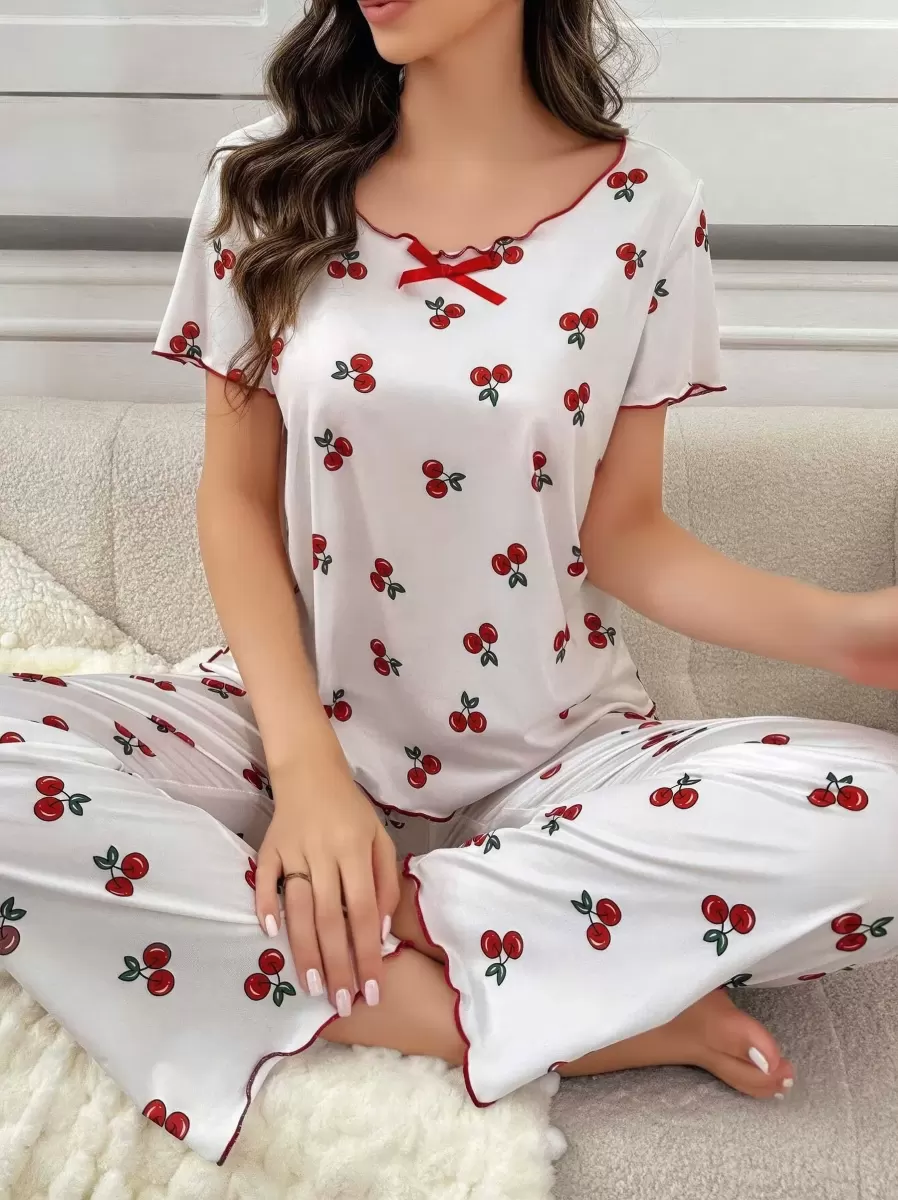 Kadın Beyaz Kiraz Desenli Kısa Kollu Pijama Takımı Yumuşak Rahat Ev Giyimi Özel Tasarım