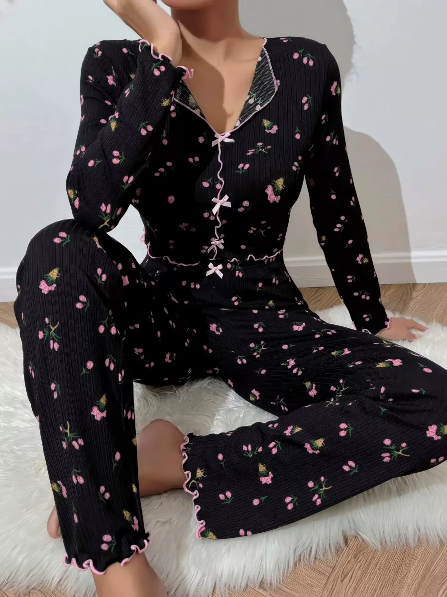 Kadın Çiçek ve Fiyonk Desenli Uzun Pijama Takımı Yumuşak Pamuklu Rahat Ev Giyimi Özel Tasarım
