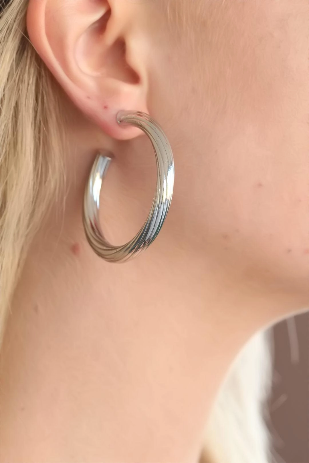 Silver Renk Halka Metal Bayan Küpe