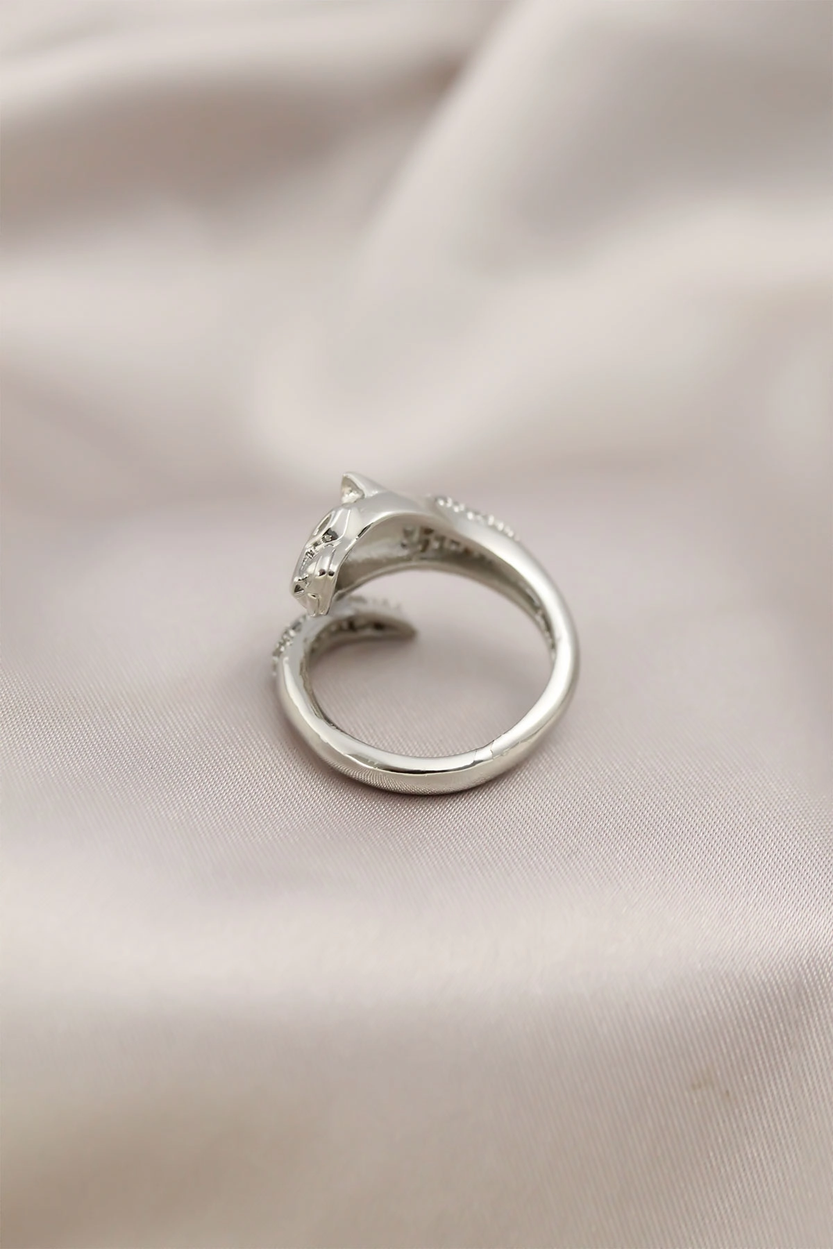 Gümüş Renkli Metal Kaplan Model Zirkon Taşlı Kadın Yüzük