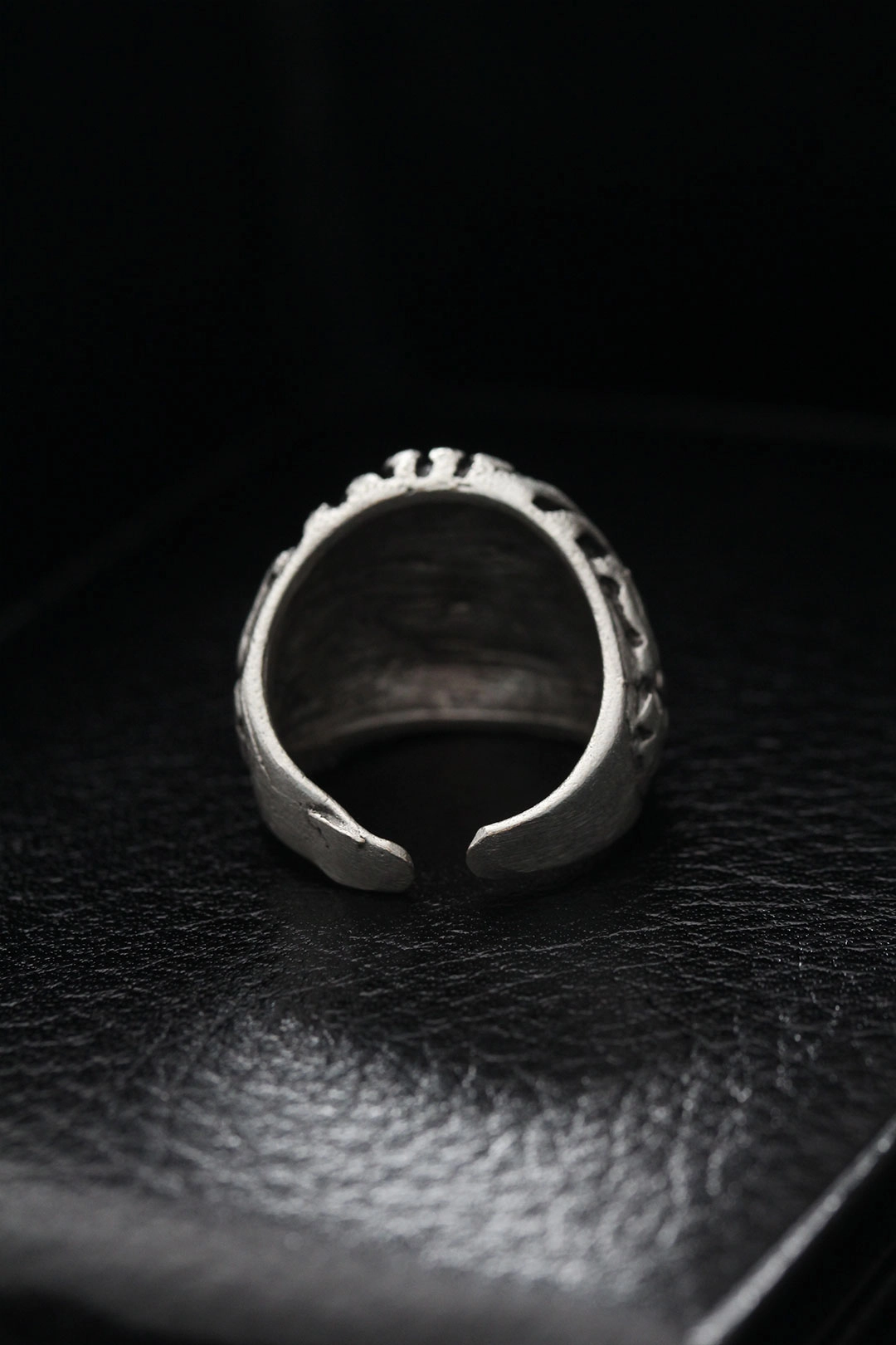 Ayarlanabilir Desenli Kurukafa Model Erkek Yüzük