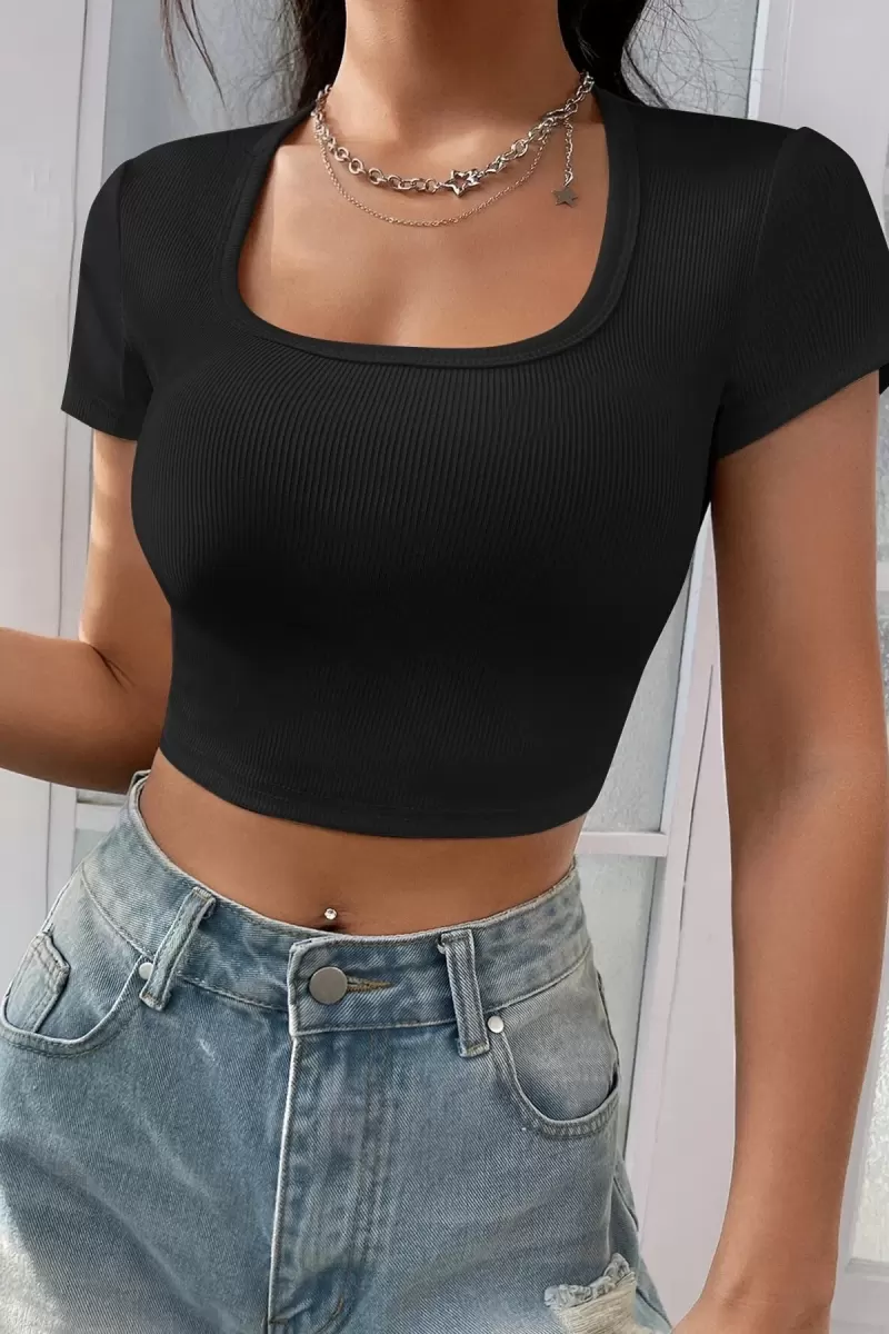 Kadın Siyah Modern Fit Yarım Kol Düz Yaka Crop Top Bluz