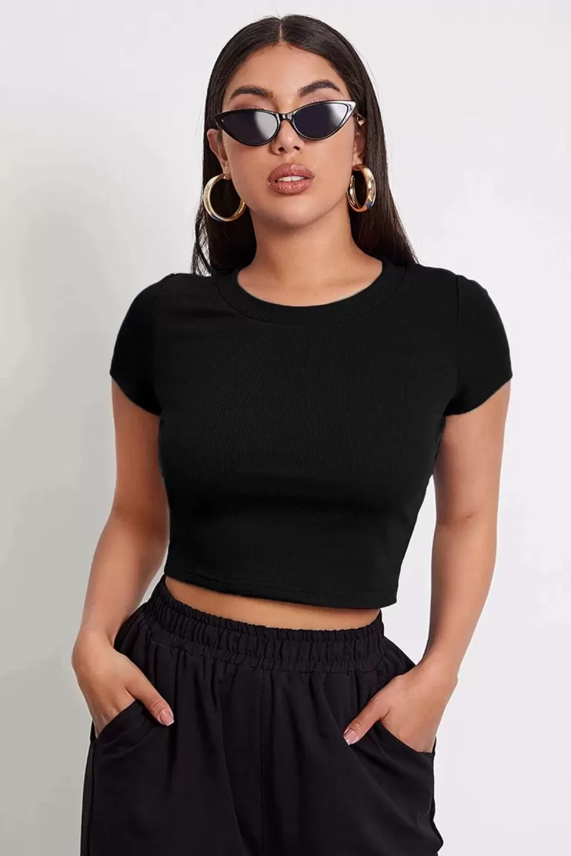 Kadın Siyah Modern Fit Yuvarlak Yaka Yarım Kol Crop Top Bluz