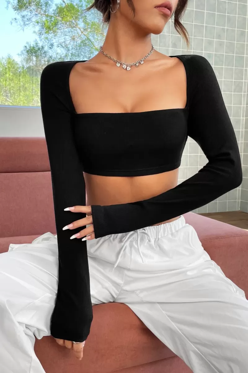 Kadın Siyah Modern Fit Uzun Kol Göğüs ve Sırt Dekolteli Crop Top Bluz
