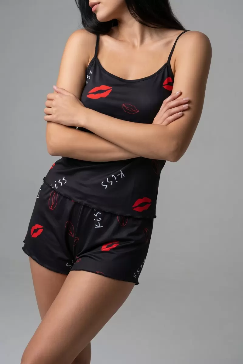 Öpücük Desenli Siyah Askılı Şortlu Kadın Pijama Takımı BRF1358