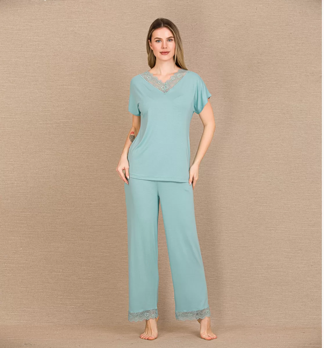 Viskon Şık Tasarım Dantel İşlemeli Mint Yeşil Kısa Kol Pijama Takımı