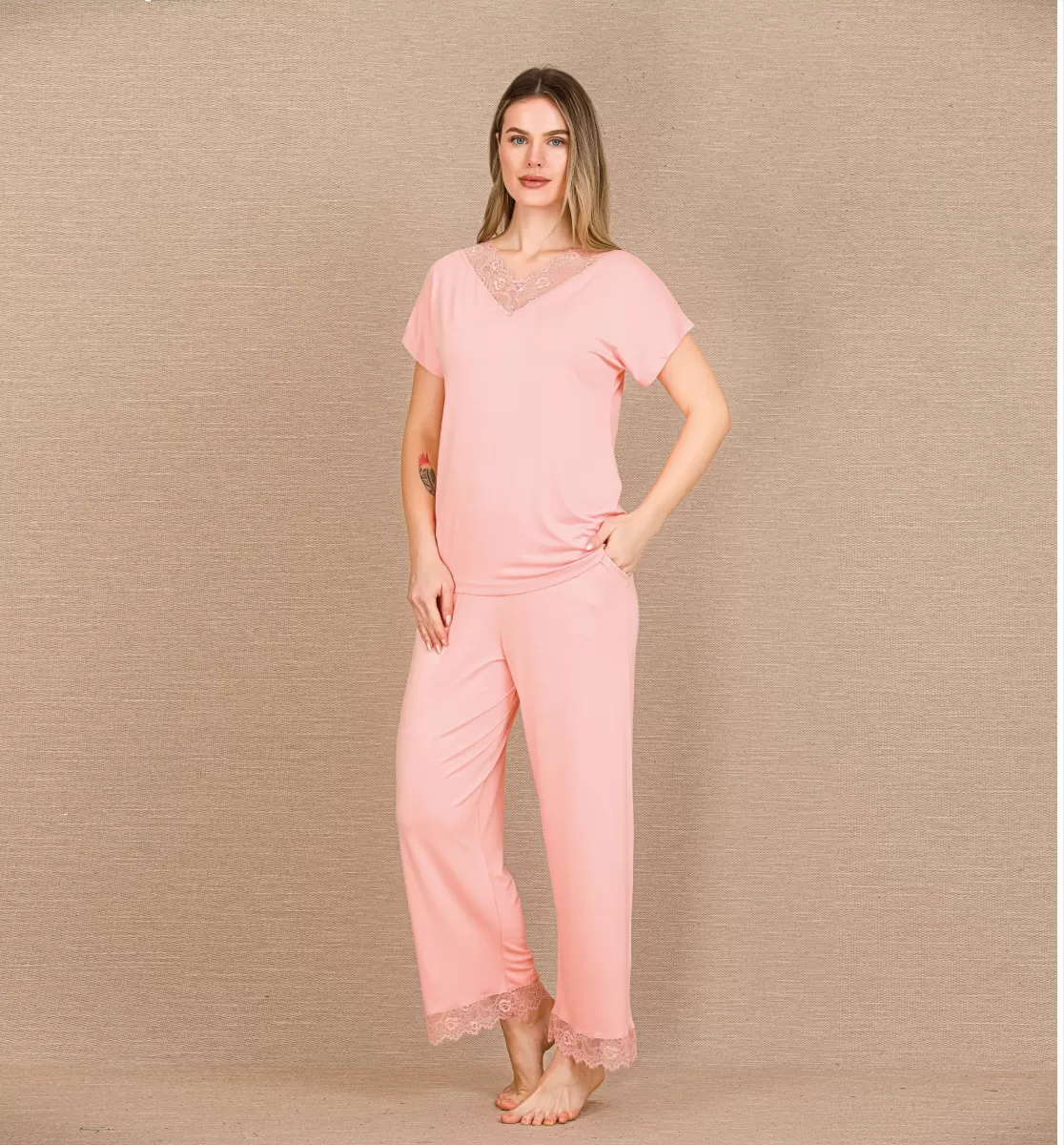 Viskon Şık Tasarım Dantel İşlemeli Açık Pembe Kısa Kol Pijama Takımı