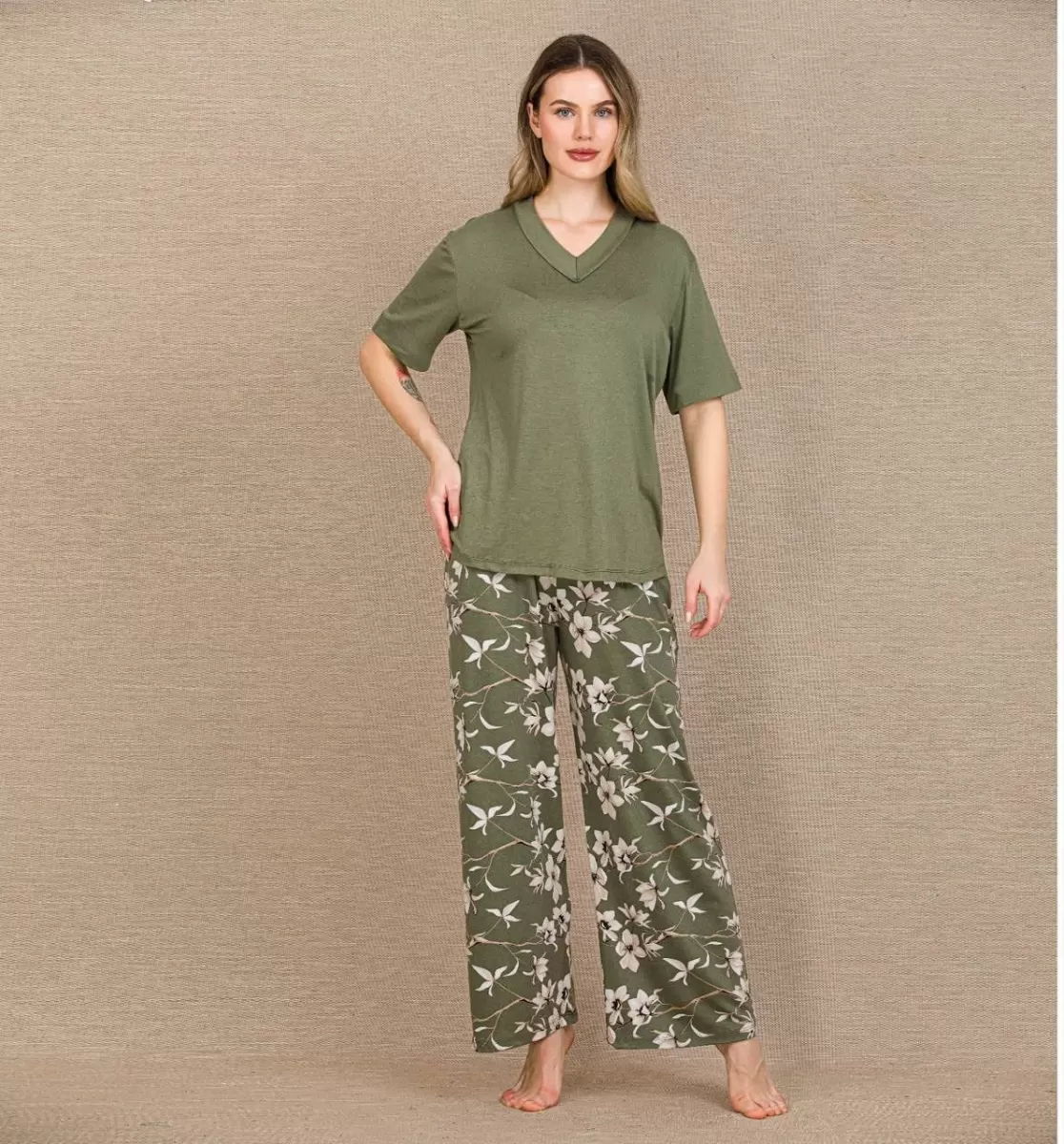 Şık Tasarım Çiçek Desenli Yeşil Kısa Kol Viskon Pijama Takımı