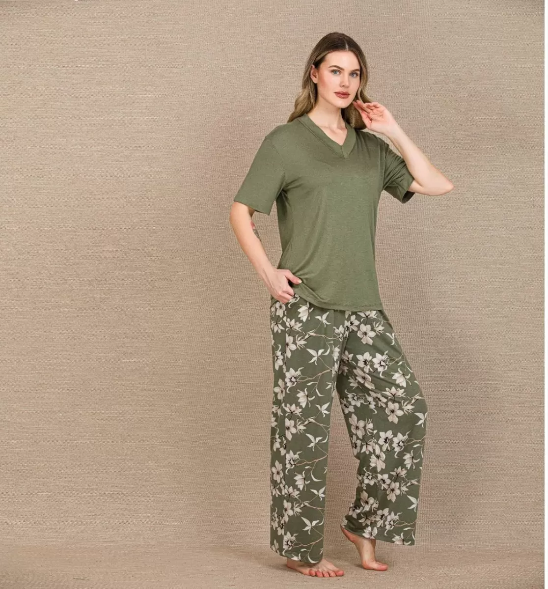 Şık Tasarım Çiçek Desenli Yeşil Kısa Kol Viskon Pijama Takımı
