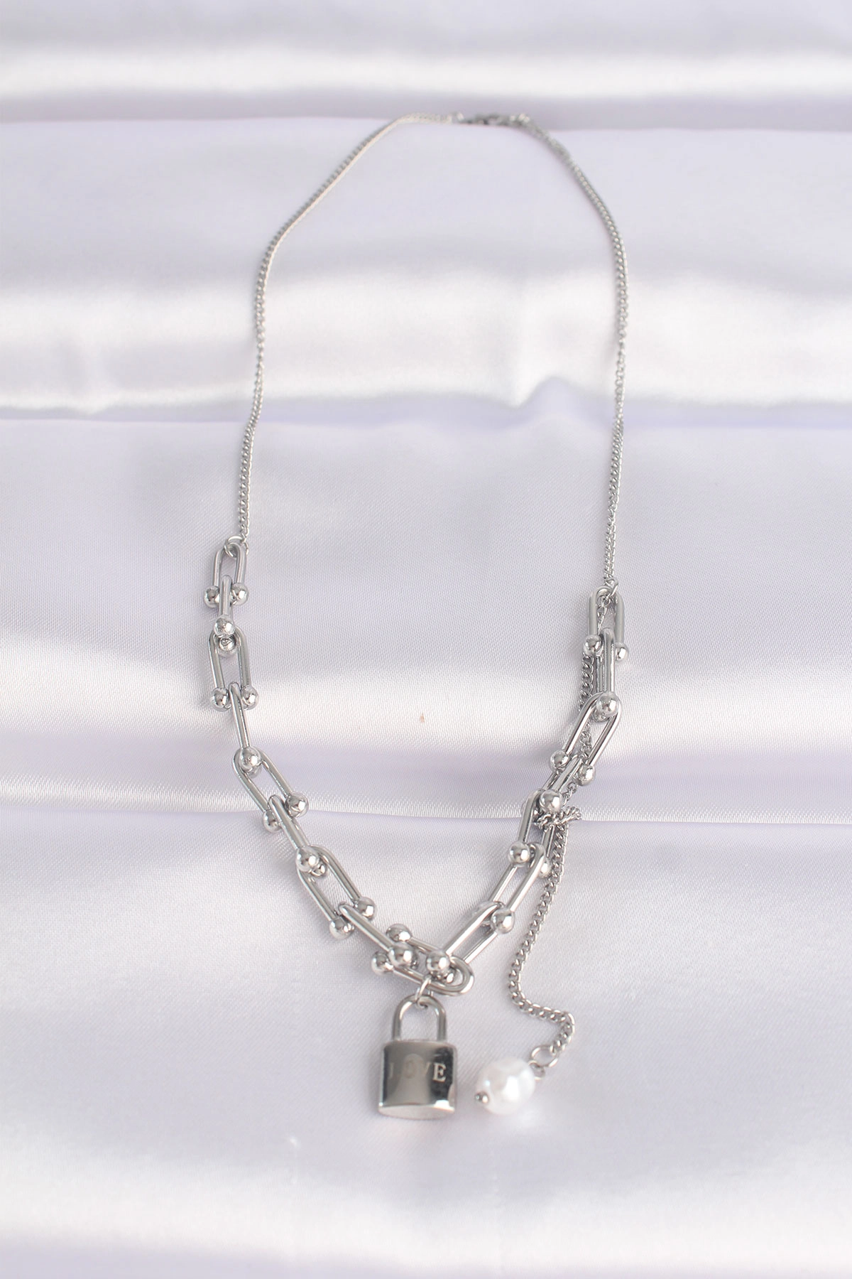 316L Çelik Zincir Gümüş Renk Zincirli Love Yazılı Kilit Kolye