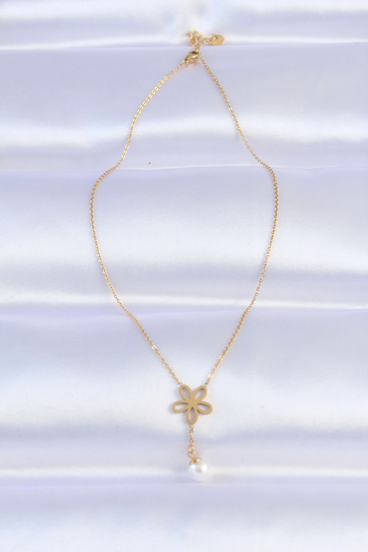 316L Çelik Zincir Gold Renk İnci Detay Çiçek Kolye