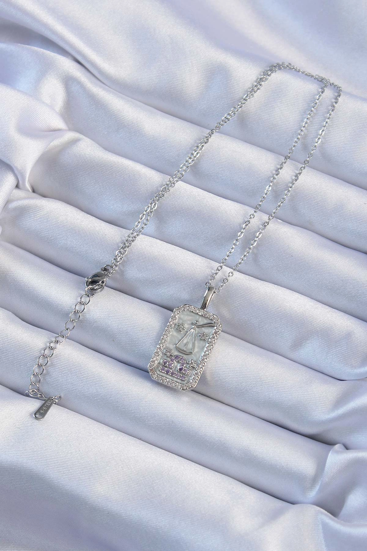 316L Çelik Zincir Gümüş Renk Lila Zirkon Taşlı Tarot Kolye